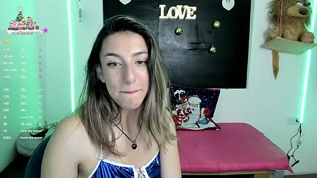 queen-natty online show from 12-17-24, 05:29