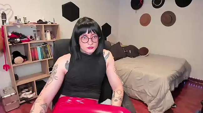 ShiiraVelkor online show from 12-27-24, 12:45