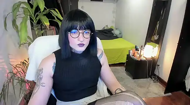 ShiiraVelkor online show from 03-10-25, 09:07