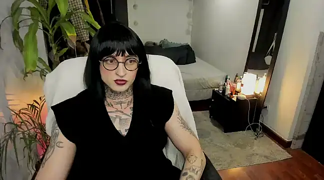 ShiiraVelkor online show from 03-19-25, 01:32