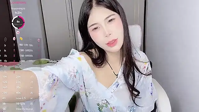 Snapshot of White-Star chatting on 01-07-25, 09:14 White-Star online show from 01-07-25, 09:14