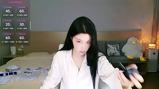 Lucky-baby online show from 10-16-25, 01:12