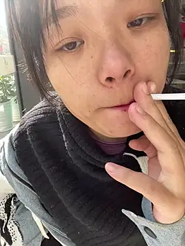 Snapshot of Bella0815 chatting on 12-23-24, 02:45 Bella0815 online show from 12-23-24, 02:45