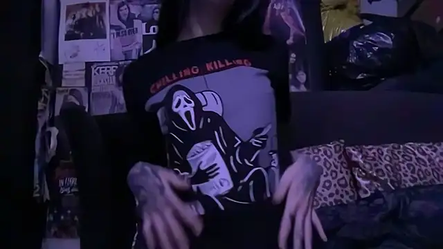 MissMidnightUK online show from 10-30-25, 12:34