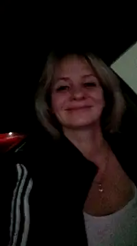 Snapshot of Milen_Milf chatting on 12-18-24, 02:17 Milen Milf online show from 12-18-24, 02:17
