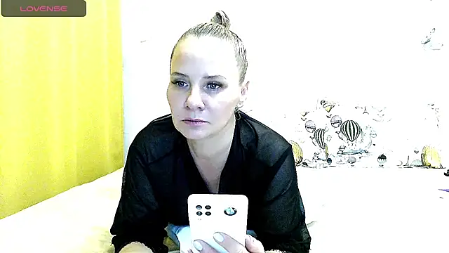 Snapshot of Milen_Milf chatting on 02-04-25, 06:49 Milen Milf online show from 02-04-25, 06:49
