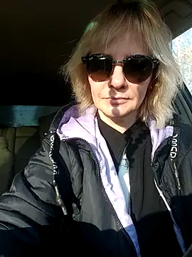 Snapshot of Milen_Milf chatting on 03-03-25, 10:49 Milen Milf online show from 03-03-25, 10:49