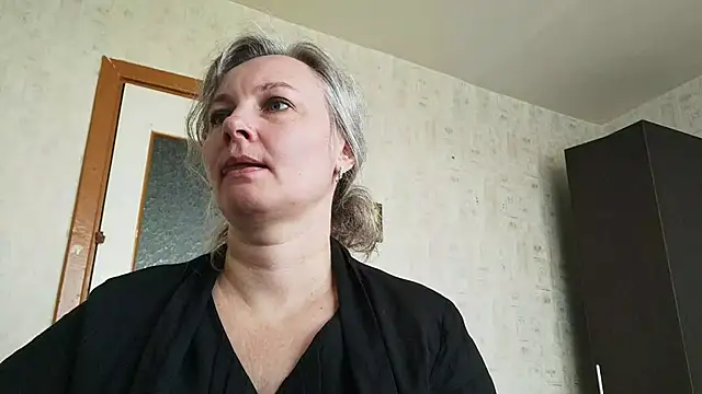 EdithManning online show from 05-11-26, 06:30