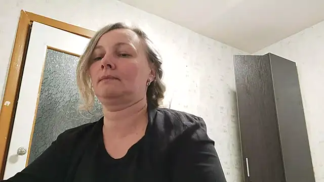 EdithManning online show from 05-13-26, 06:05