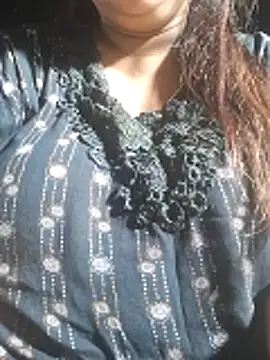 Snapshot of Hot-Anuska chatting on 04-15-26, 06:15 Hot-Anuska online show from 04-15-26, 06:15