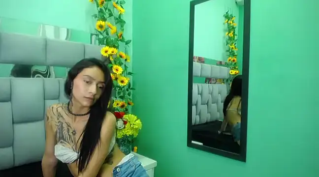 Miaa Thopmson online show from 03-01-25, 09:29