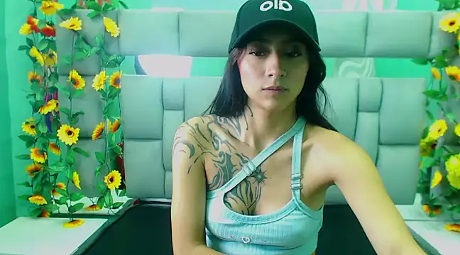 Miaa Thopmson online show from 03-11-25, 07:25