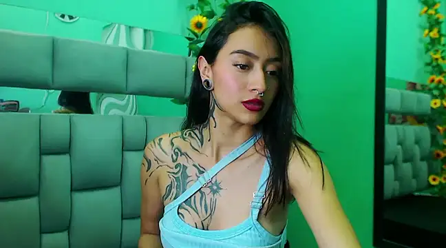 Miaa Thopmson online show from 03-11-25, 10:31