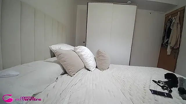 Snapshot of arielfreedomsex chatting on 11-13-25, 03:55 arielfreedomsex online show from 11-13-25, 03:55