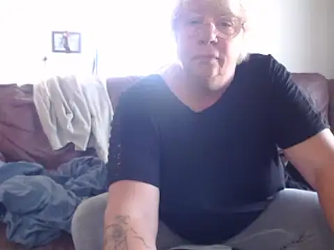 canadiancougar1965 online show from 09-21-25, 02:08