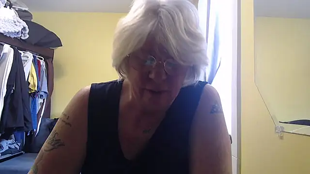 canadiancougar1965 online show from 03-18-26, 03:37