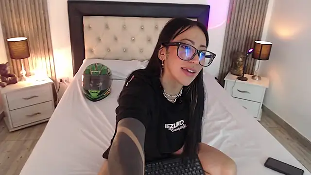 Sam mansson66 online show from 02-05-25, 03:09