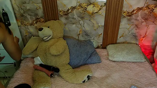 zoey-fox online show from 11-24-25, 11:04