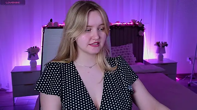Snapshot of KellyPoter chatting on 06-04-26, 07:25 KellyPoter online show from 06-04-26, 07:25