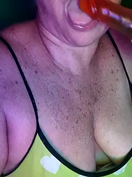 Kasandra Ho online show from 11-22-25, 01:15