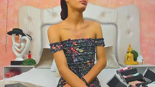 NahomiWhitel online show from 02-12-25, 12:33