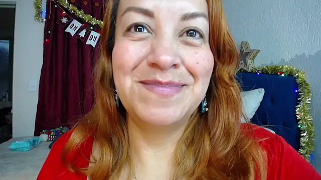 Snapshot of Delilah_Belmont chatting on 01-05-25, 09:25 Delilah Belmont online show from 01-05-25, 09:25