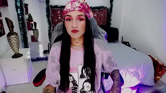 Snapshot of amelierouss chatting on 12-27-24, 06:53 amelierouss online show from 12-27-24, 06:53