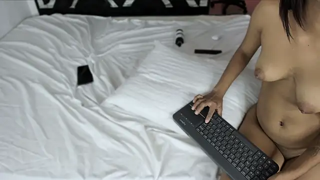 Fernanda brown18 online show from 03-21-25, 09:23