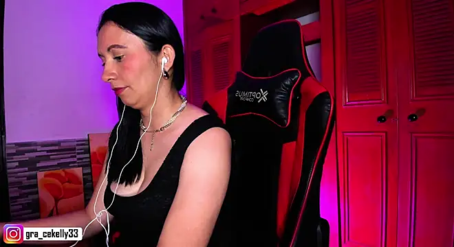 gracekelly12 online show from 12-05-24, 10:12