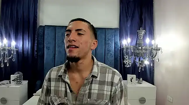 Snapshot of King_Dante_ chatting on 01-31-25, 01:54 King Dante online show from 01-31-25, 01:54
