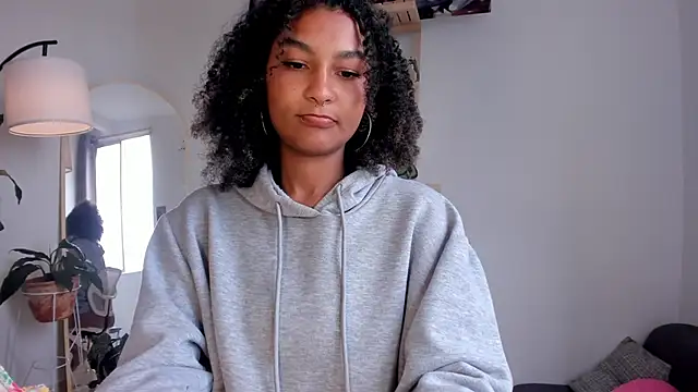 Snapshot of Johaphyton chatting on 03-07-25, 06:00 Johaphyton online show from 03-07-25, 06:00