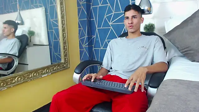 Snapshot of JakeMoxley chatting on 01-14-25, 12:35 JakeMoxley online show from 01-14-25, 12:35