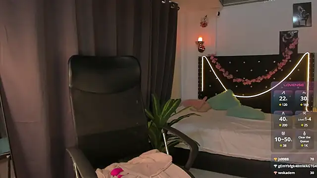 emilyrouxe online show from 02-16-25, 08:33