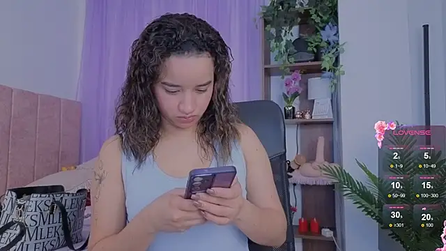 emilyrouxe online show from 01-12-26, 04:01