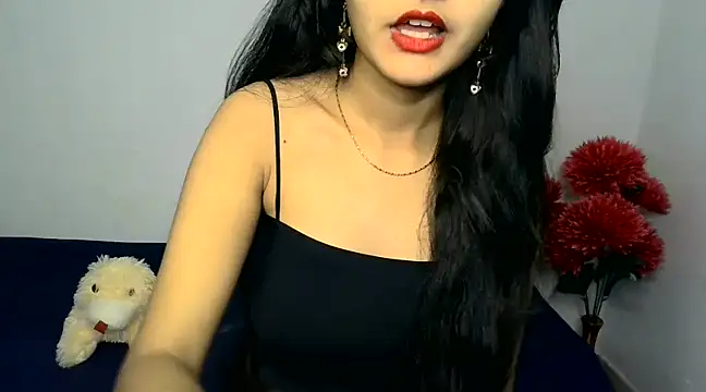 Snapshot of SUZY_FROMUS chatting on 12-05-24, 05:48 SUZY FROMUS online show from 12-05-24, 05:48