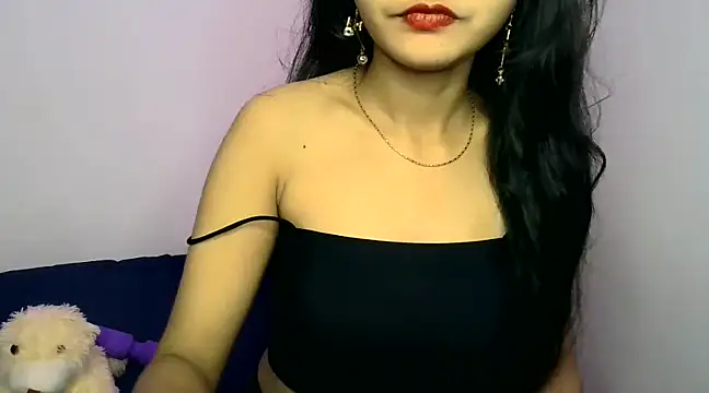 Snapshot of SUZY_FROMUS chatting on 12-05-24, 12:11 SUZY FROMUS online show from 12-05-24, 12:11