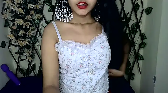 Snapshot of SUZY_FROMUS chatting on 02-18-25, 05:10 SUZY FROMUS online show from 02-18-25, 05:10