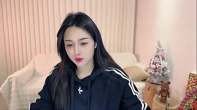 Snapshot of K-moumou chatting on 03-08-25, 07:53 K-moumou online show from 03-08-25, 07:53