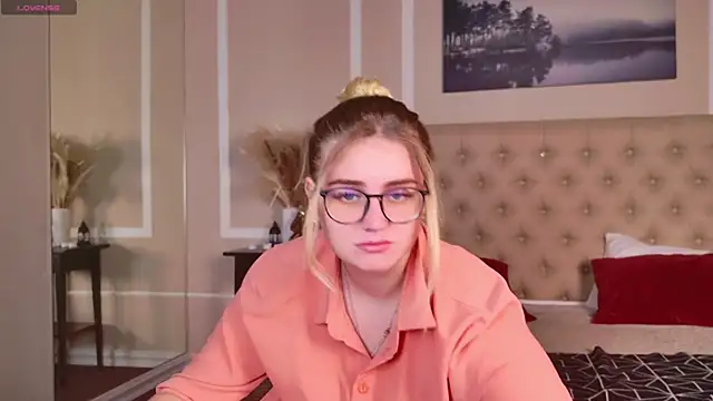 KarenLong online show from 12-02-24, 07:38