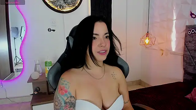 tatiana sc online show from 10-29-25, 03:36