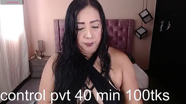 Snapshot of samanta_owenss chatting on 12-26-24, 11:54 samanta owenss online show from 12-26-24, 11:54