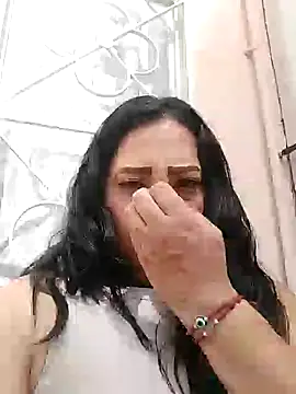Snapshot of samanta_owenss chatting on 01-09-25, 03:01 samanta owenss online show from 01-09-25, 03:01