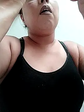 Snapshot of samanta_owenss chatting on 03-11-25, 03:34 samanta owenss online show from 03-11-25, 03:34
