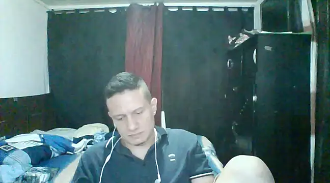 Snapshot of fabyxx07 chatting on 03-19-25, 03:41 fabyxx07 online show from 03-19-25, 03:41