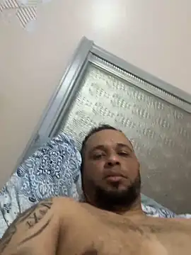 Snapshot of kelin17 chatting on 05-10-26, 06:02 kelin17 online show from 05-10-26, 06:02