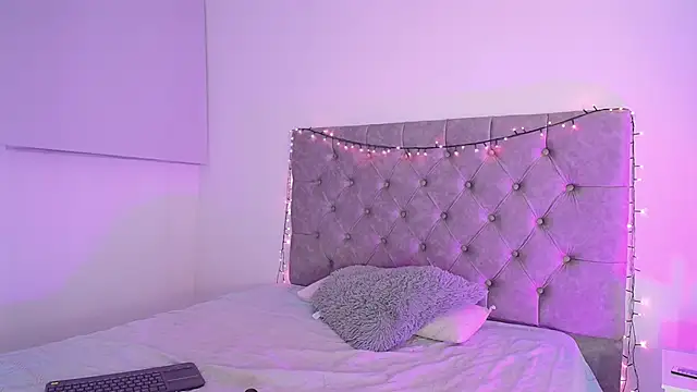  kimtorres   online show from 01-19-25, 01:43