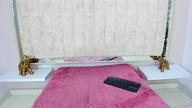 Annie9  online show from 02-20-25, 03:23