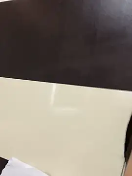 Annie9  online show from 10-21-25, 03:57