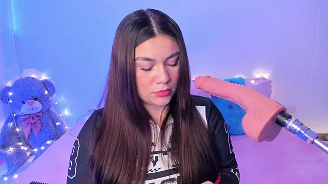 Snapshot of Isa_belaa chatting on 02-13-25, 12:32 Isa belaa online show from 02-13-25, 12:32