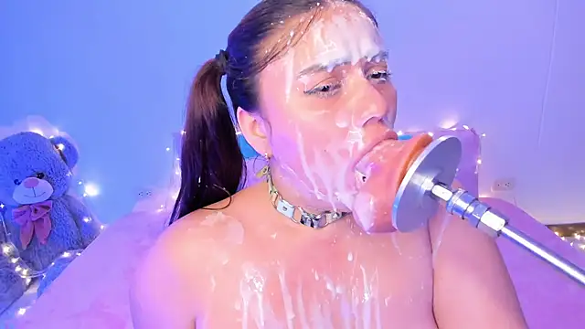 Snapshot of Isa_belaa chatting on 02-14-25, 01:34 Isa belaa online show from 02-14-25, 01:34